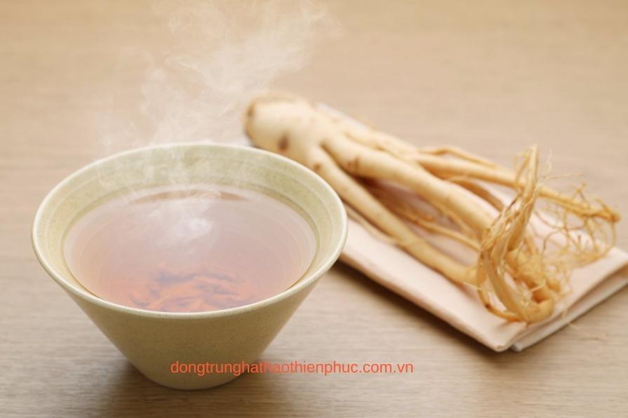 Hình ảnh hồng sâm giúp tăng cường sức khỏe và hệ miễn dịch.